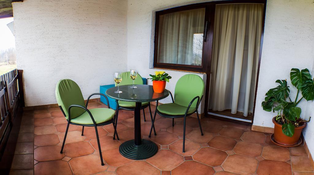 Restaurant Rooms Pino Slunj Rum bild